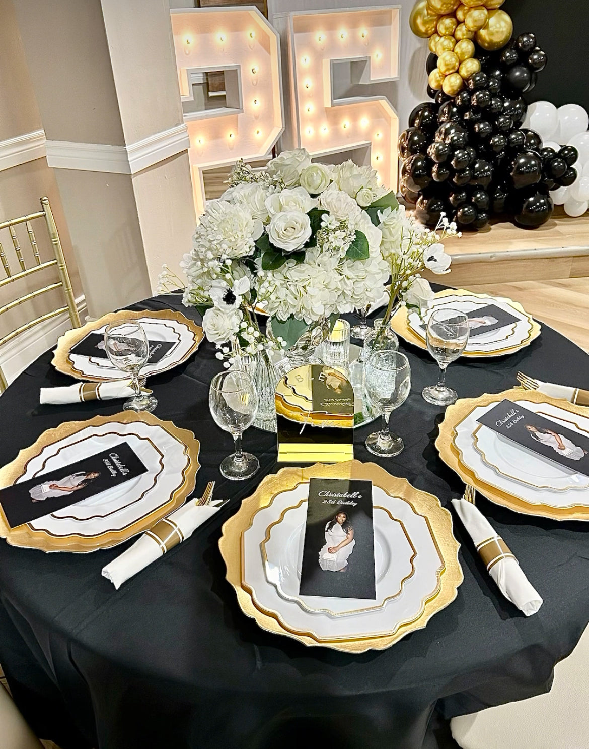 Black table cloth - Round table 120 inch - Rental