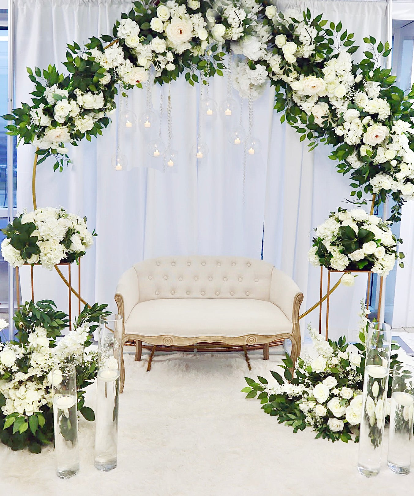 Simone Wedding Decor and Bouquets Package 150 guests